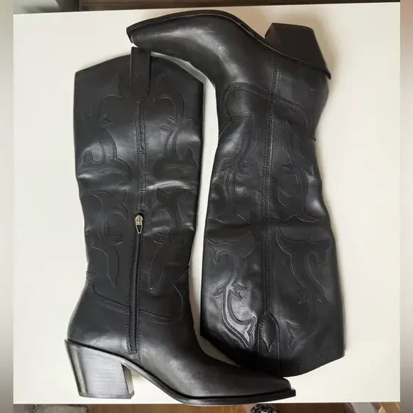 Dolce Vita Samsin Boots in Black Leather 9.5
